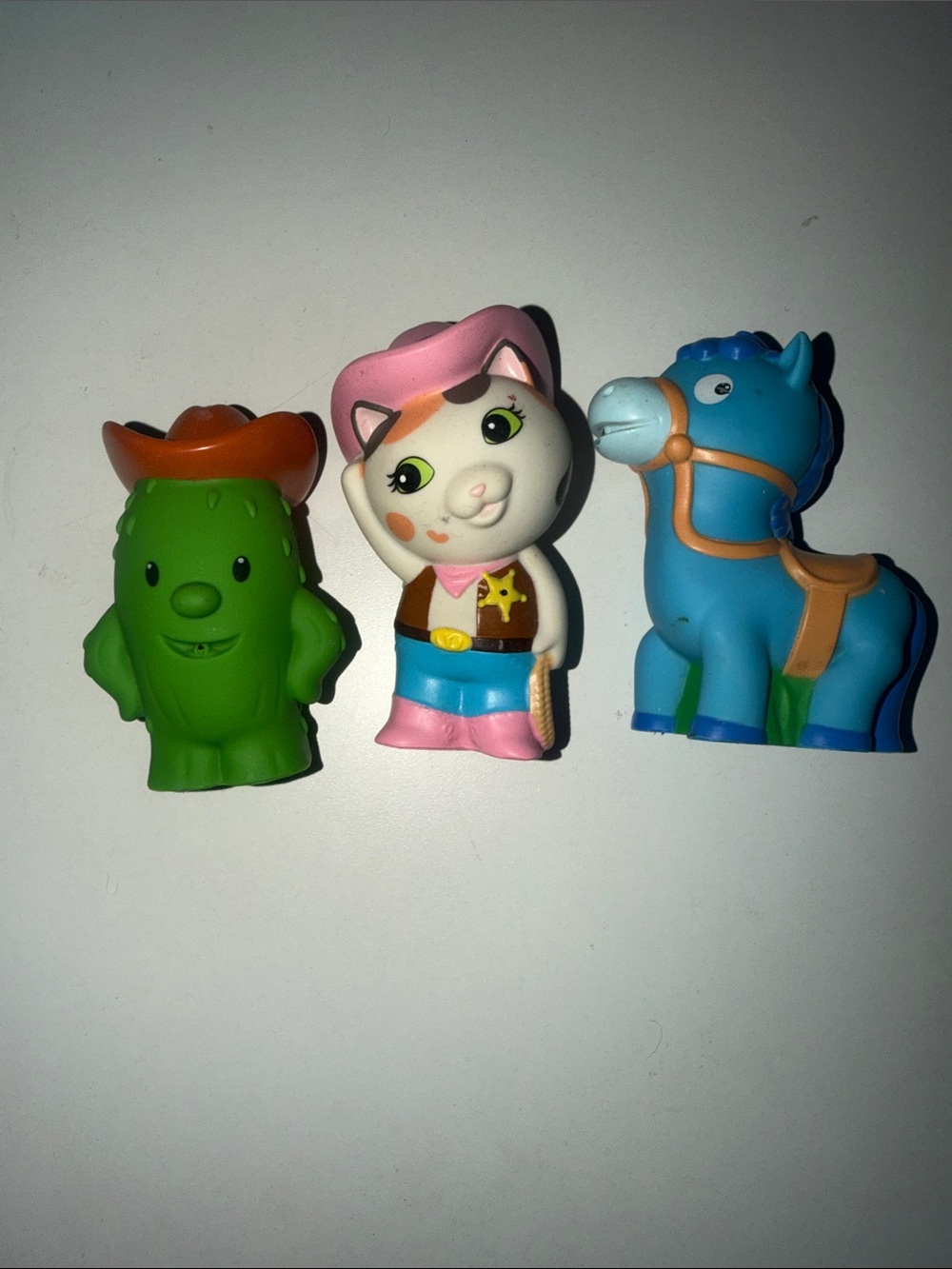 Fisher Price Disney Sheriff Callie Wild West Bath Toys - Picture 2 of 4